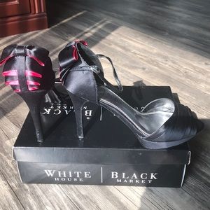 White House Black Market Giada heel Pink Bow 🎀